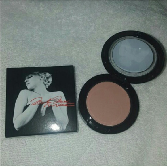MAC Marilyn Monroe The Perfect Cheek blush Limited Edition